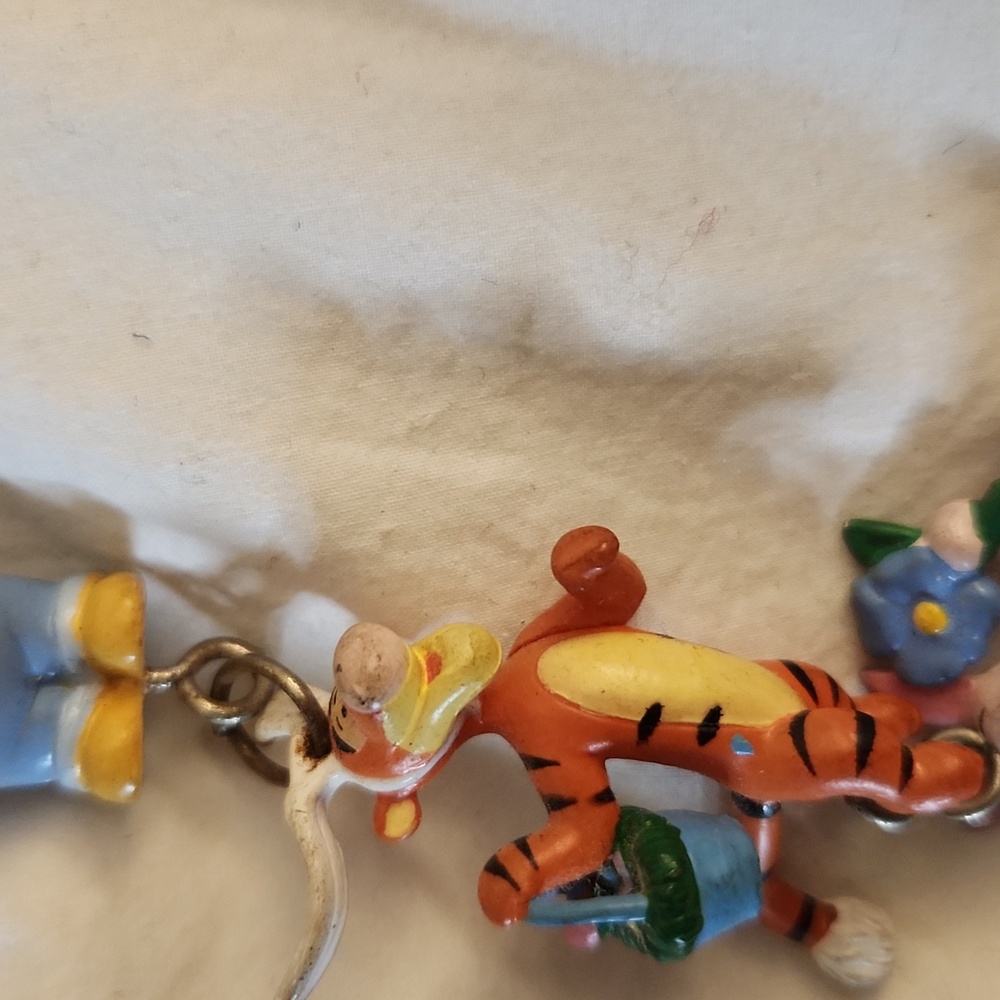 l Disney Vintage Pooh Tigger Piglet Character Keychain Charm - Picture 3 of 7